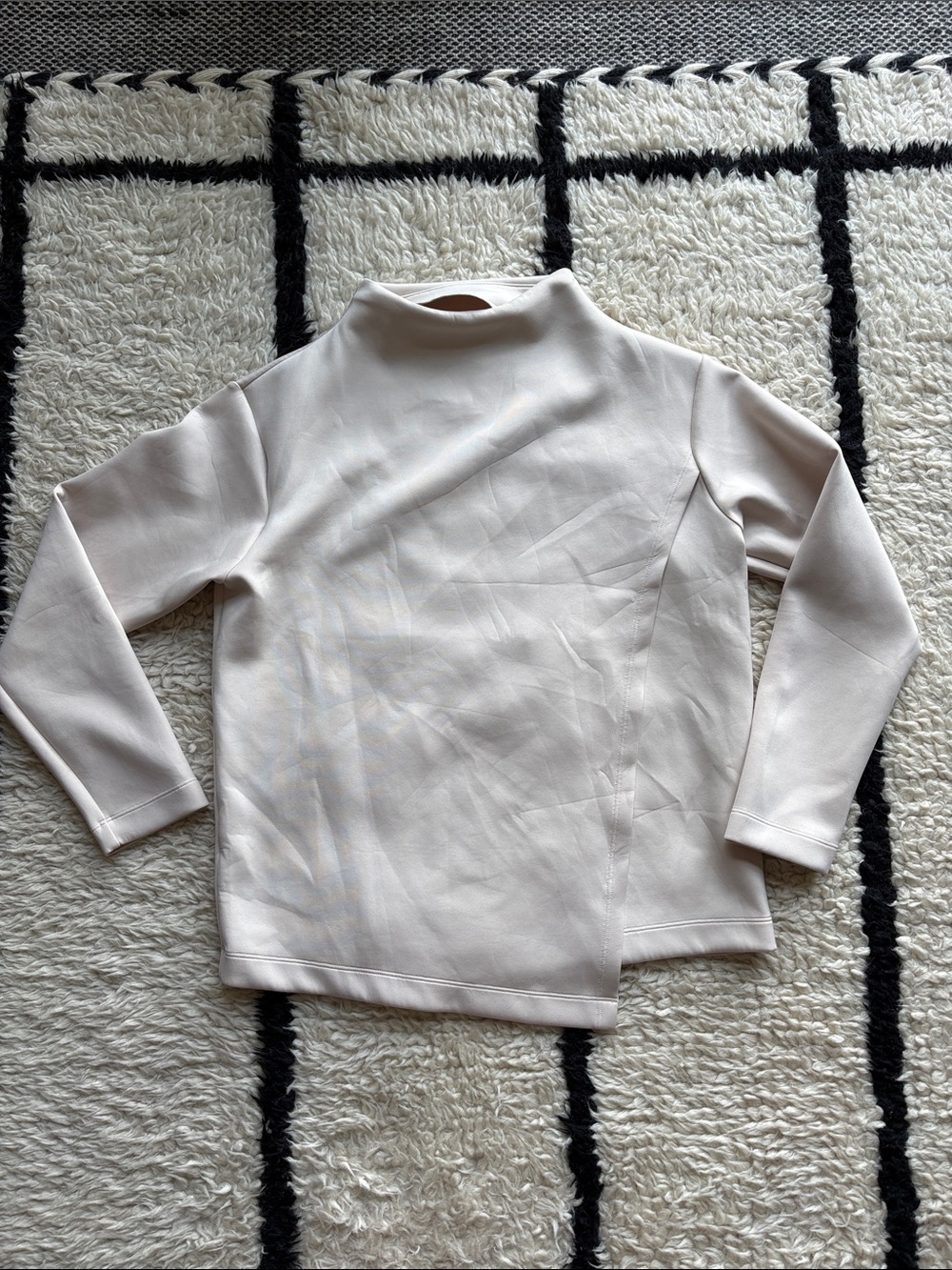 Aday Asymmetric Like a Boss Pullover - Picture 3 of 4